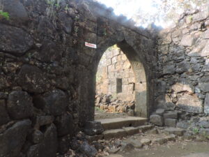 Avachitgad Fort